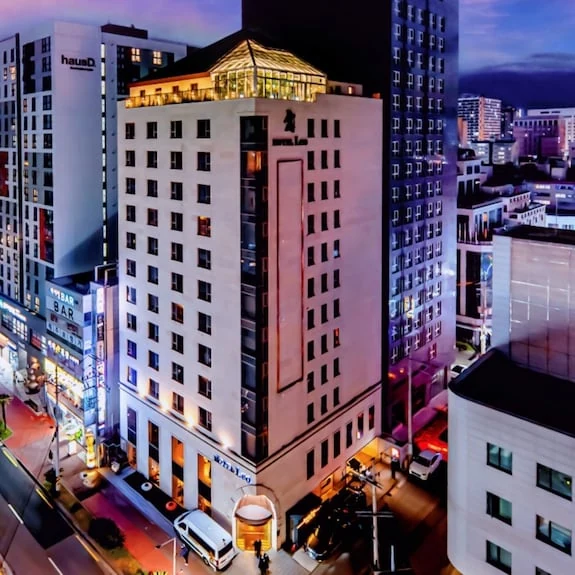 Hotel Leo Jeju 評價：蓮洞位置很強，但老化硬體與房型差異先看清 相關韓國旅行實景 2