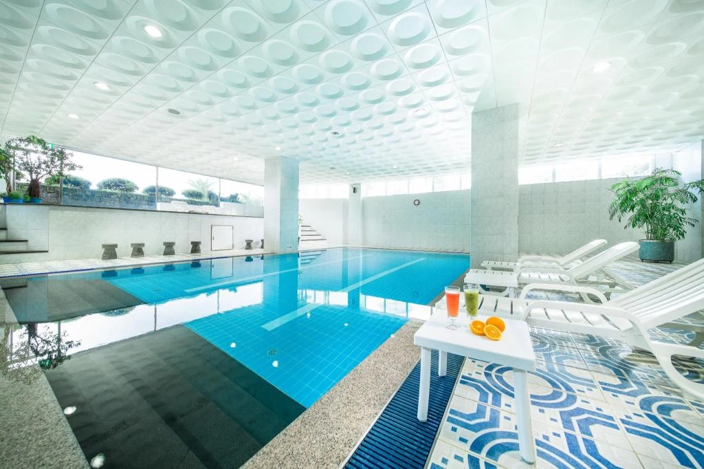 Seogwipo KAL Hotel 指定物業頁 室內泳池真實實景