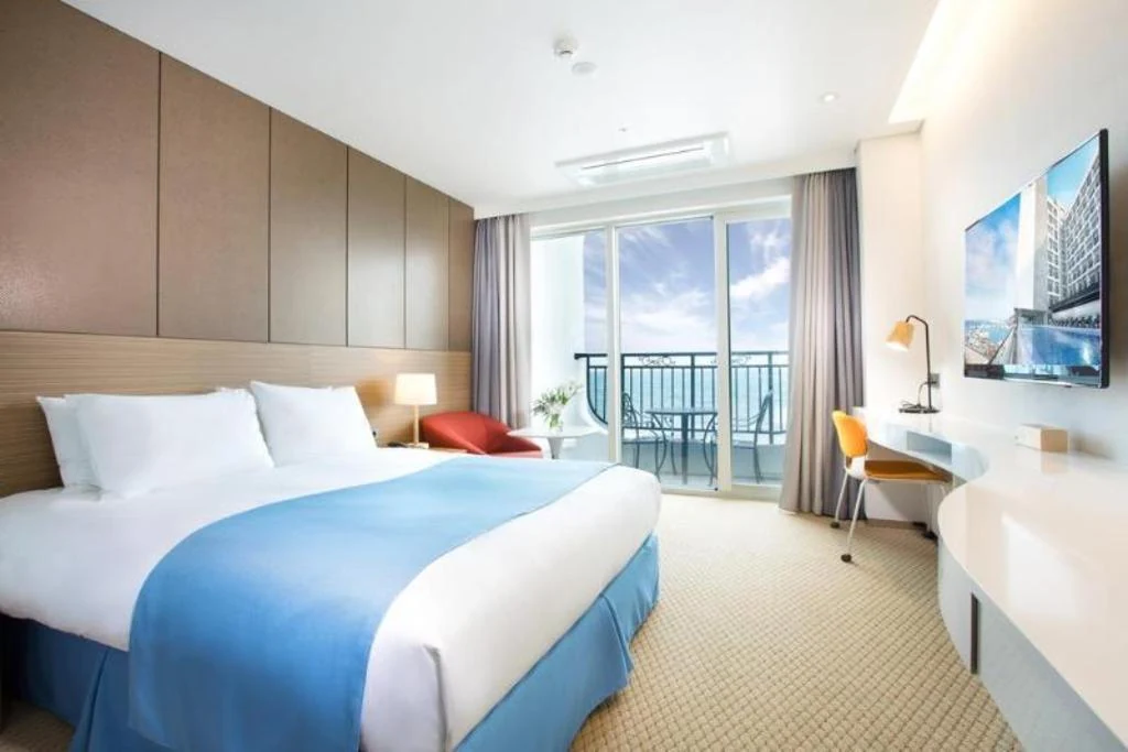 Hotel Whistlelark Jeju 真實海景客房與陽台