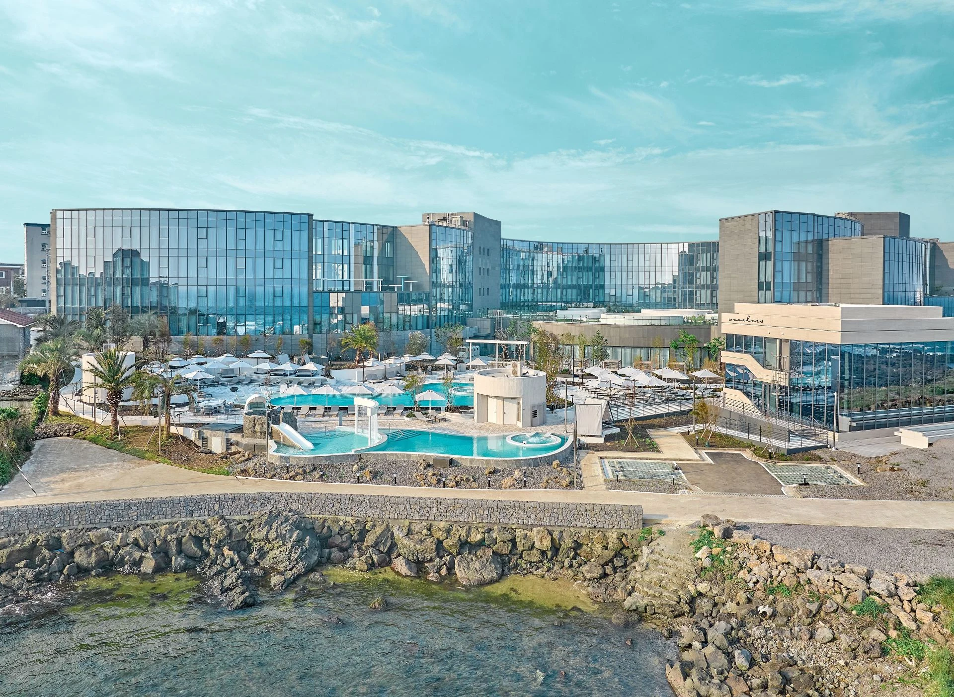 Shilla Stay Plus Iho Tewoo Ocean Front 真實飯店外觀、海岸與戶外泳池