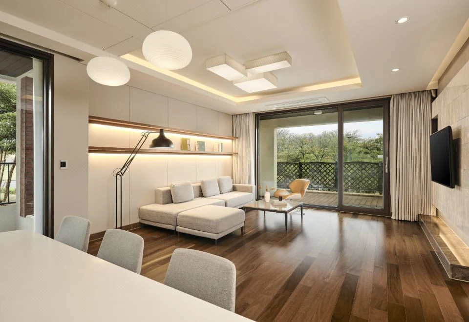 Somerset Jeju Shinhwa World Family Suite 真實客廳