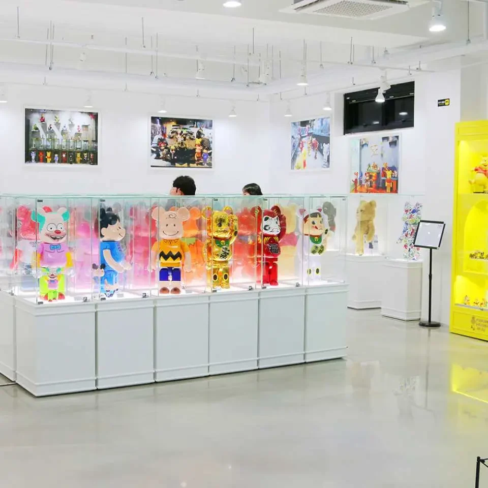 Figure Museum Jeju 真實館內彩色公仔展示區