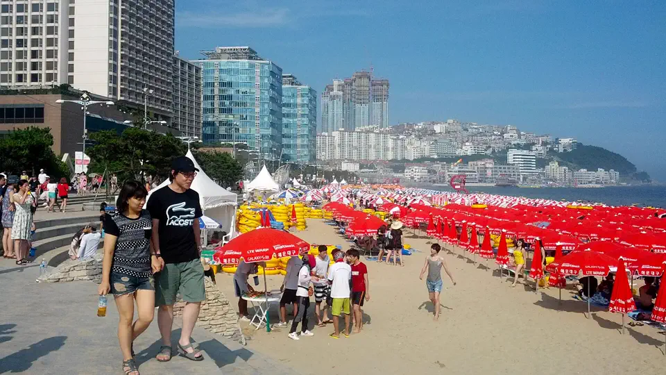 海雲台值不值得住,取決於你會不會在景點關門後還留在海邊縮圖