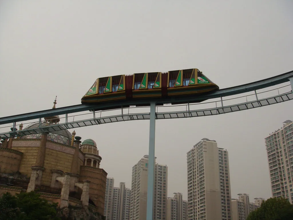 首爾樂天世界單軌列車