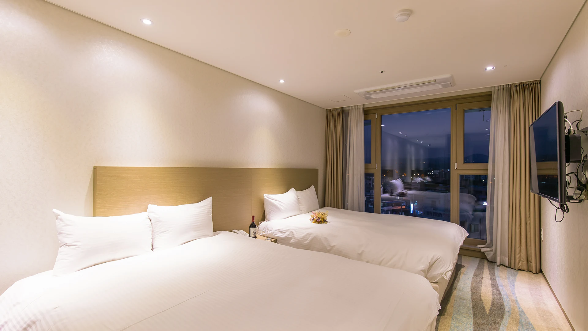 Ebenezer Hotel Jeju 評價：海景很強，但先接受房間小與清潔落差 相關韓國旅行實景 2