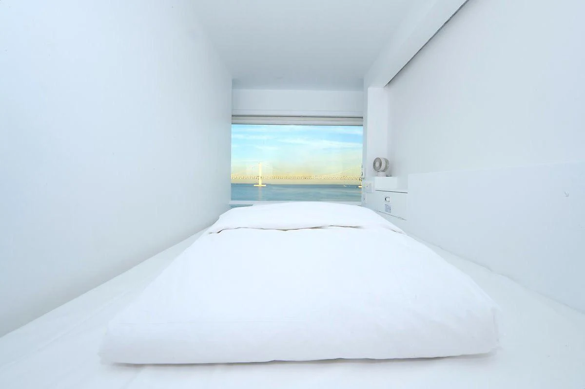 Gwanganli Hotel 1 評價：Capsule 共用衛浴，情侶先鎖私人浴室房 相關韓國旅行實景 2