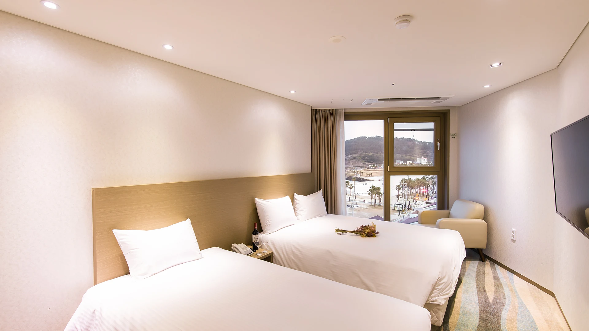Ebenezer Hotel Jeju 評價：海景很強，但先接受房間小與清潔落差 相關韓國旅行實景 3