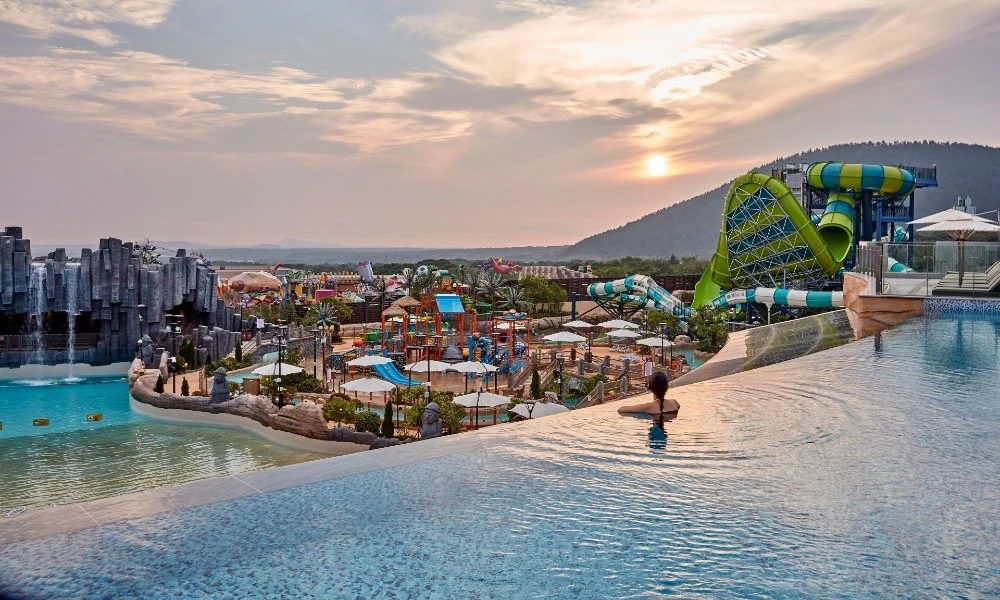 Jeju Shinhwa World Shinhwa Resort Sky Pool 真實泳池實景